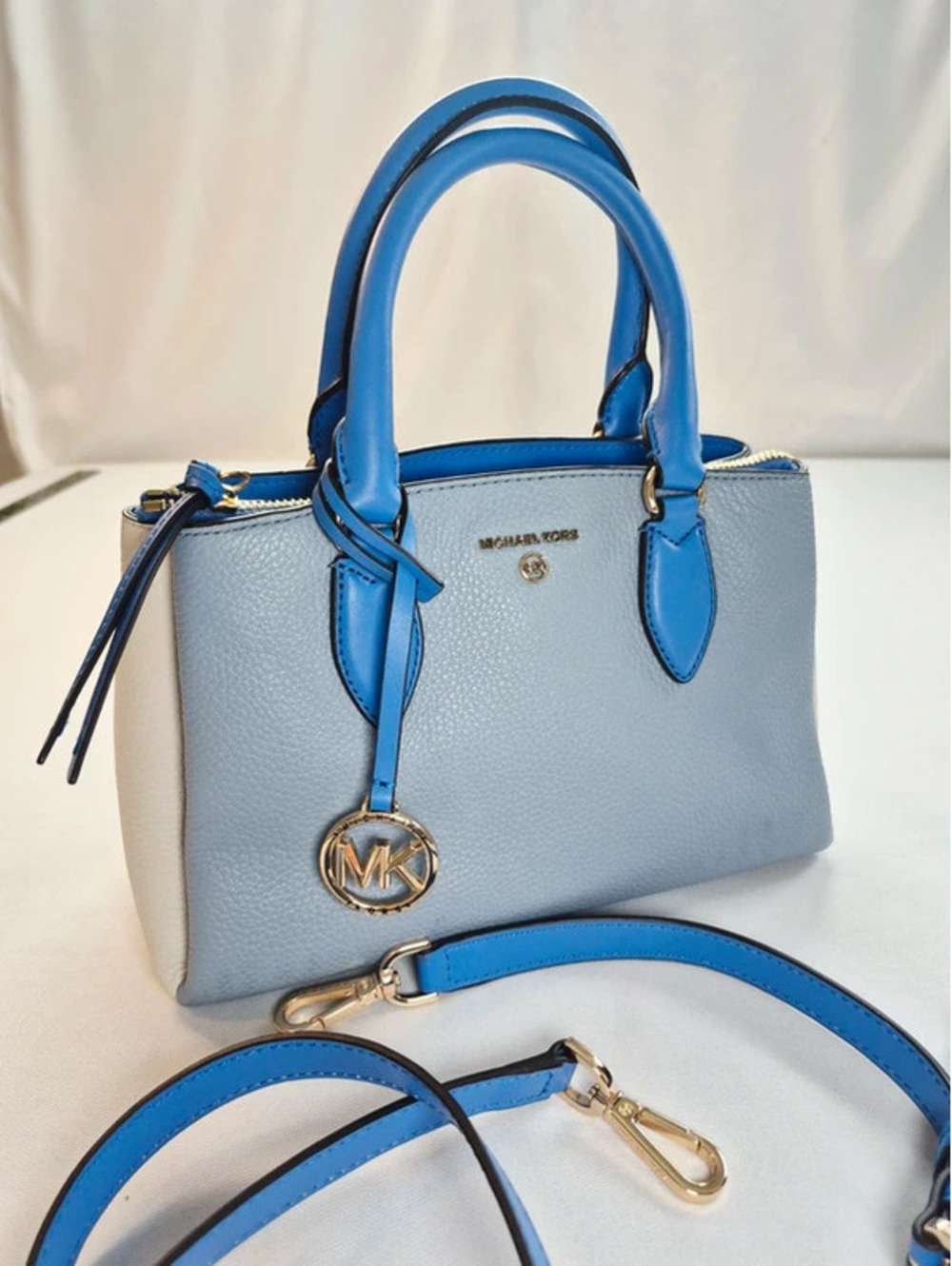 Michael Kors Sheila Handbag Small Pebbled Leather White Blue Crossbody NWT $298